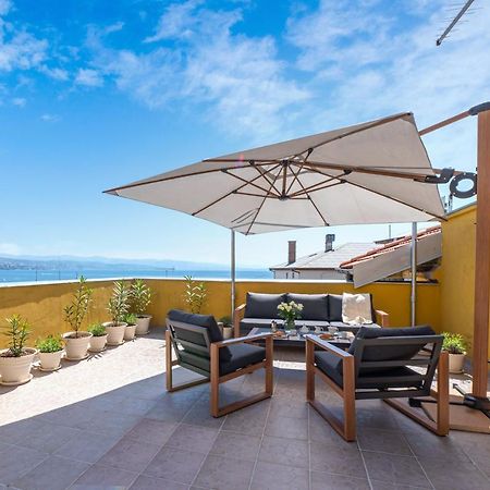 Penthouse At Villa Mascagni Опатия Екстериор снимка
